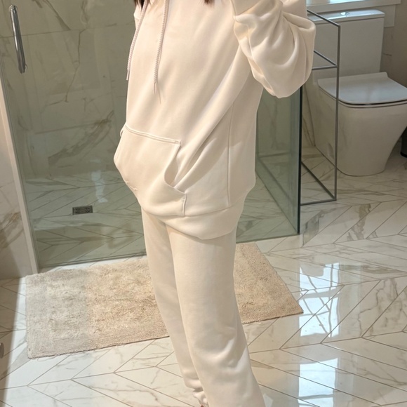 Lazyypants Niki Ultra Soft Velour Fleece Sweatsuit - Picture 2 of 9
